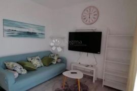 PRIMOŠTEN - lijepo namješten stan s pogledom na more, Primošten, Apartamento