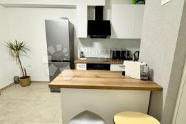 VEŽICA - DUGOROČNI NAJAM NOVO UREĐENOG STANA, Rijeka, Apartamento