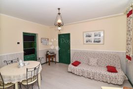 Pet friendly stan za najam na Trsatu, Rijeka, Flat