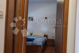 STAN NA TRAŽENOJ LOKACIJI / ISTRA PULA, Pula, Apartamento