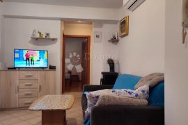 STAN NA TRAŽENOJ LOKACIJI / ISTRA PULA, Pula, Apartamento