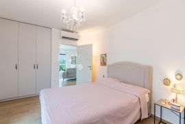 LUKSUZNO OPREMLJEN I NAMJEŠTEN STAN BLIZU POREČA, Poreč, Apartamento