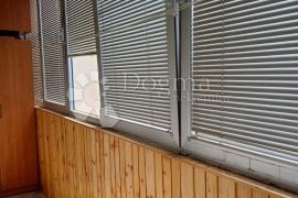 KRUGE-75m2-trosoban stan s 2 lođe!!, Trnje, Appartement