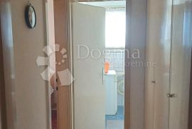 KRUGE-75m2-trosoban stan s 2 lođe!!, Trnje, Appartement