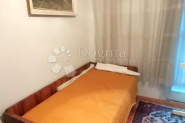 KRUGE-75m2-trosoban stan s 2 lođe!!, Trnje, Appartement