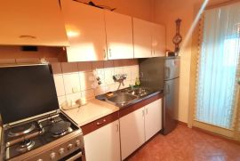 KRUGE-75m2-trosoban stan s 2 lođe!!, Trnje, Appartement