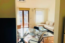 POREČ STAN 64,26m2 STROGI CENTAR,PRODAJA!, Poreč, Appartement