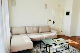 POREČ STAN 64,26m2 STROGI CENTAR,PRODAJA!, Poreč, Appartement