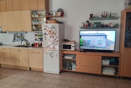 VODICE-SRIMA apartman 2.red od mora, privatni vrt+PM, Vodice, Apartamento