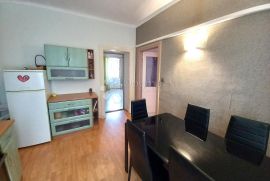 Centar, praktičan stan na dobroj lokaciji, Rijeka, Appartment