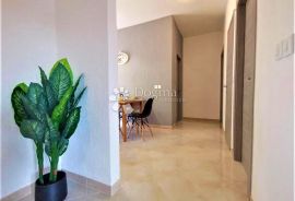 Najam stana u centru Pule - 100m2, Pula, Appartement