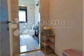 Najam stana u centru Pule - 100m2, Pula, Appartment