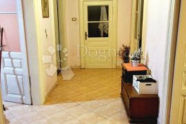 ISTRA/PULA PROSTRAN STAN KOD AMFITEATRA -PRILIKA, Pula, Appartement