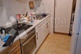 Stan za tri studenta, Rijeka, Apartamento