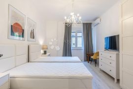 Kantrida, novouređeni stan s parkingom 100 m od mora, Rijeka, Apartamento