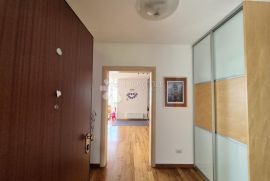 Zagreb, Šestine, dva stana, terasa, vrt, garaža,vpm, Podsljeme, Apartamento