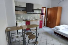 Apartmanska kuća , Zadar, Stanovi, Zadar, Σπίτι