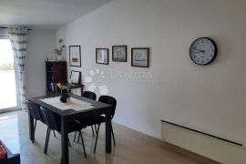 Dramalj, etaža 123 m2, parking, prodaja, Crikvenica, Appartement