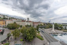 Gospodski stan za dugoročni najam u strogom centru Rijeke, Rijeka, Appartment