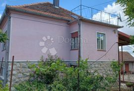 Obiteljska kuća s poslovnim potencijalom, Bjelovar, House