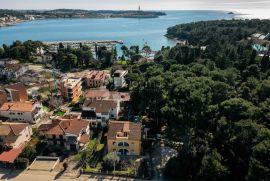 APARTMANSKA KUĆA U ROVINJU, 200 METARA OD MORA, Rovinj, بيت