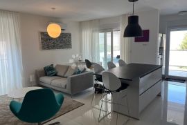 RIJETKOST!! NJIVICE NOVOGRADNJA 300M OD MORA, Omišalj, Apartamento