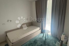 RIJETKOST!! NJIVICE NOVOGRADNJA 300M OD MORA, Omišalj, Apartamento