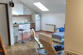 DVOETAŽNI STAN BLIZU REMIZE, Trešnjevka - Sjever, Appartement