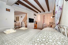 ROVINJ – lijep prizemni stan u srcu starog grada, Rovinj, Flat