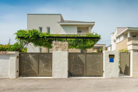 VILA SA VLASTITIM WELLNESS CENTROM U ROVINJU, NASELJE ROVINJ, Rovinj, Casa