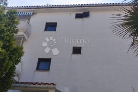 BAŠKA - APARTMAN 500 m OD MORA, Baška, Appartamento