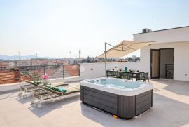 PENTHOUSE Centar Zadra prilika!, Zadar, Wohnung