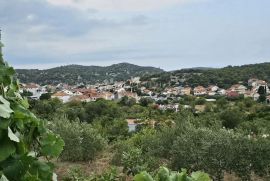 PRODAJA KUĆE U TISNOM- VISOKI ROHBAU, Tisno, Famiglia