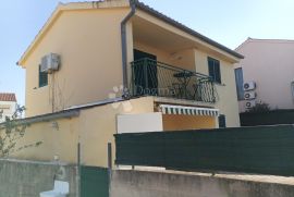 VODICE SRIMA – STAN  NA KORAK DO MORA  - PRIZEMLJE, Vodice, Appartement