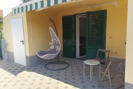 VODICE SRIMA – STAN  NA KORAK DO MORA  - PRIZEMLJE, Vodice, Appartment