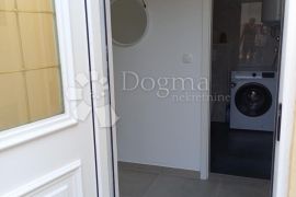 VODICE SRIMA – STAN  NA KORAK DO MORA  - PRIZEMLJE, Vodice, Wohnung