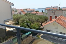 VODICE SRIMA – STAN  NA KORAK DO MORA  - KAT, Vodice, Appartment