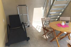 VODICE SRIMA – STAN  NA KORAK DO MORA  - KAT, Vodice, Appartment