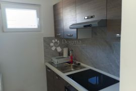 VODICE SRIMA – STAN  NA KORAK DO MORA  - KAT, Vodice, Appartment