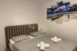 Apartmanska kuća Vinišće, Marina, Kuća