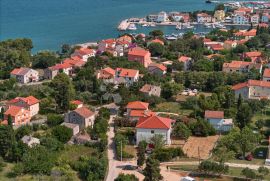 Kuća sa velikom okućnicom u blizini plaže, Mali Lošinj, Famiglia