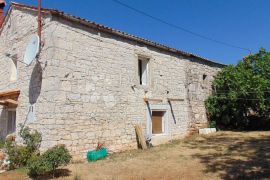 Obiteljska kuća u okolici Sv.Lovreča, Poreč, Casa