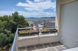 BRODARICA - TROSOBNI APARTMAN S POGLEDOM NA MORE, Šibenik - Okolica, Wohnung