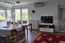 BRODARICA - TROSOBNI APARTMAN S POGLEDOM NA MORE, Šibenik - Okolica, Wohnung