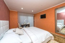 HOTEL NOVIJE GRADNJE SA 33 SOBE U BLIZINI MORA, Nin, Commercial property