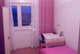 Stan u Širem Centru Šibenika, Šibenik, Apartamento