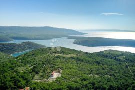 EKSKLUZIVNA VILA S BAZENOM NA OSAMI BLIZU MORA!, Marčana, Casa