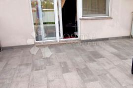 Rijetkost u ponudi-Stan 80 m2 s terasom i 2 balkona-SREBRNJAK!!!, Maksimir, Flat