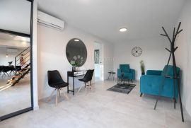 Vila s bazenom i velikim maslinikom, Crno - Zadar!, Zadar, Casa