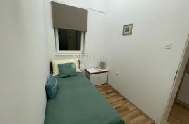 MALI LOŠINJ-NEREZINE PREKRASAN  PREMIUM APARTMAN 70 METARA OD MORA, Mali Lošinj, Stan